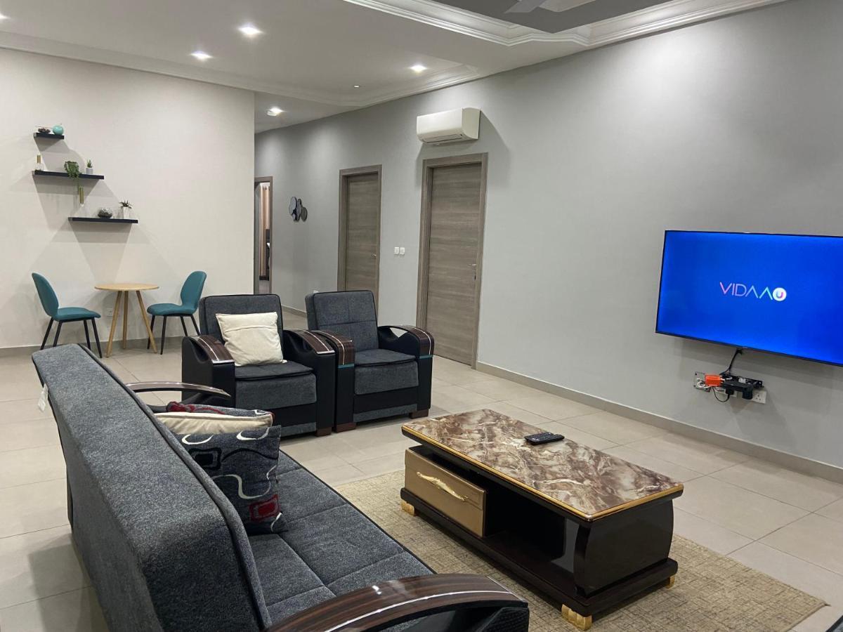 Queens View Apartment Accra Ngoại thất bức ảnh