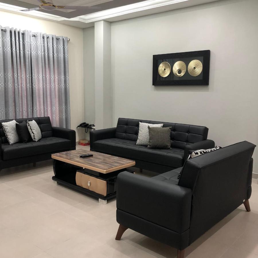 Queens View Apartment Accra Ngoại thất bức ảnh