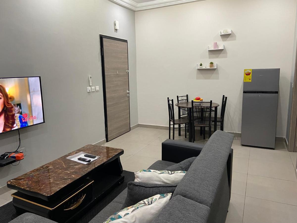 Queens View Apartment Accra Ngoại thất bức ảnh