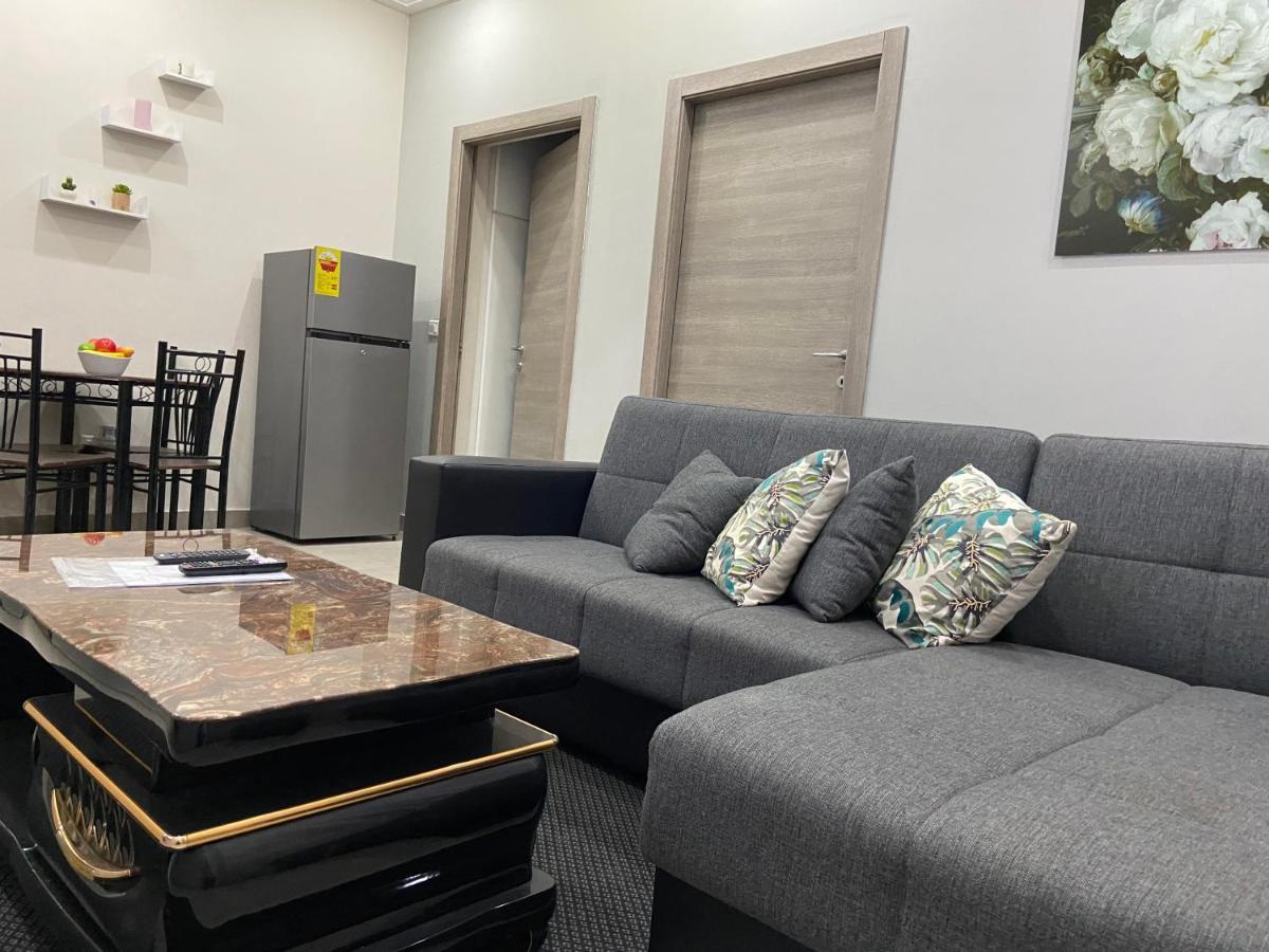 Queens View Apartment Accra Ngoại thất bức ảnh
