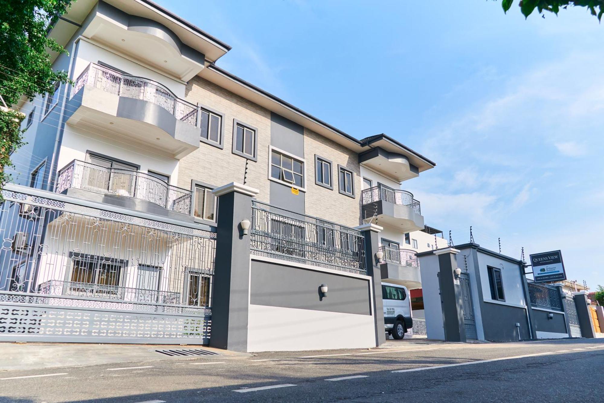 Queens View Apartment Accra Ngoại thất bức ảnh