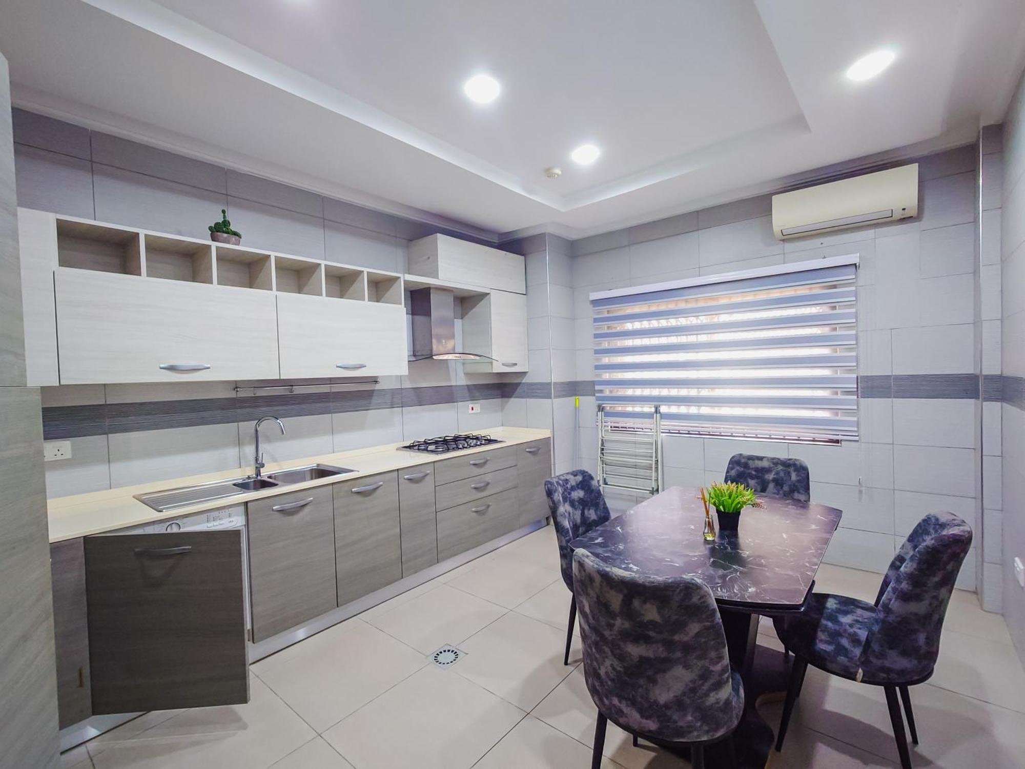 Queens View Apartment Accra Ngoại thất bức ảnh