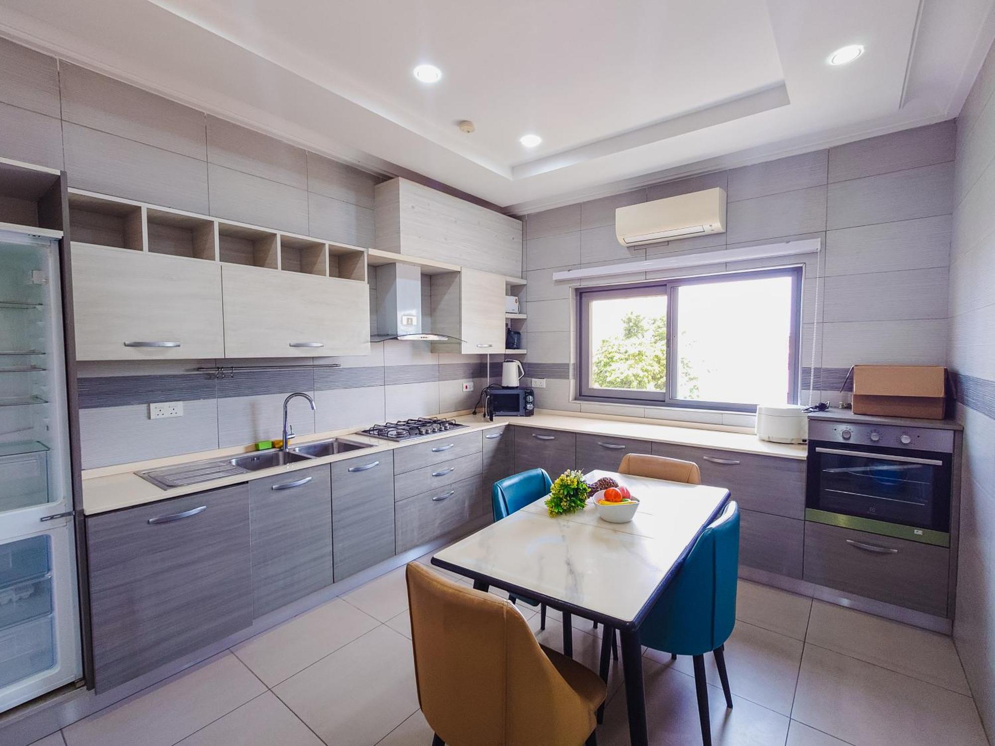 Queens View Apartment Accra Ngoại thất bức ảnh