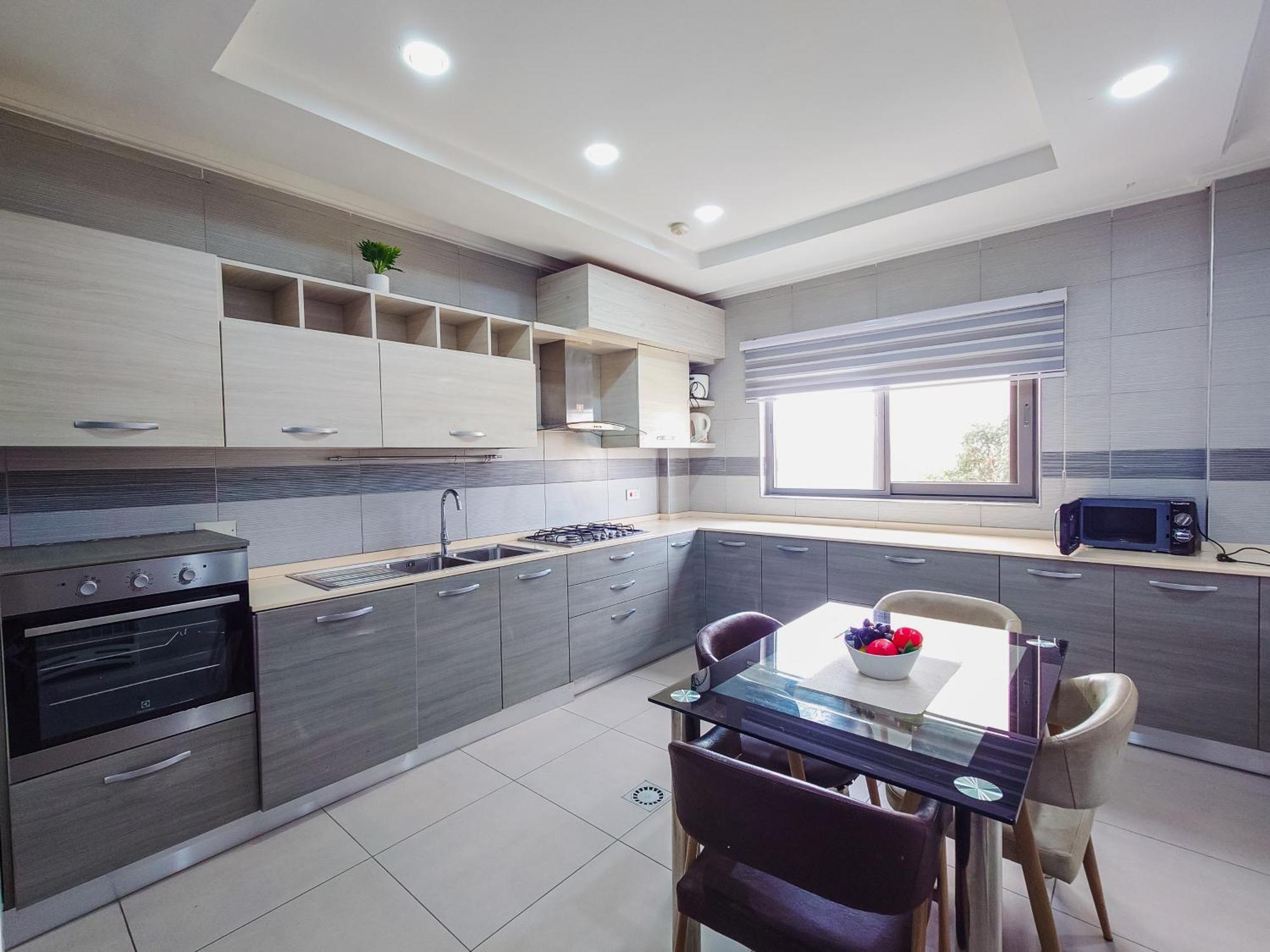 Queens View Apartment Accra Ngoại thất bức ảnh