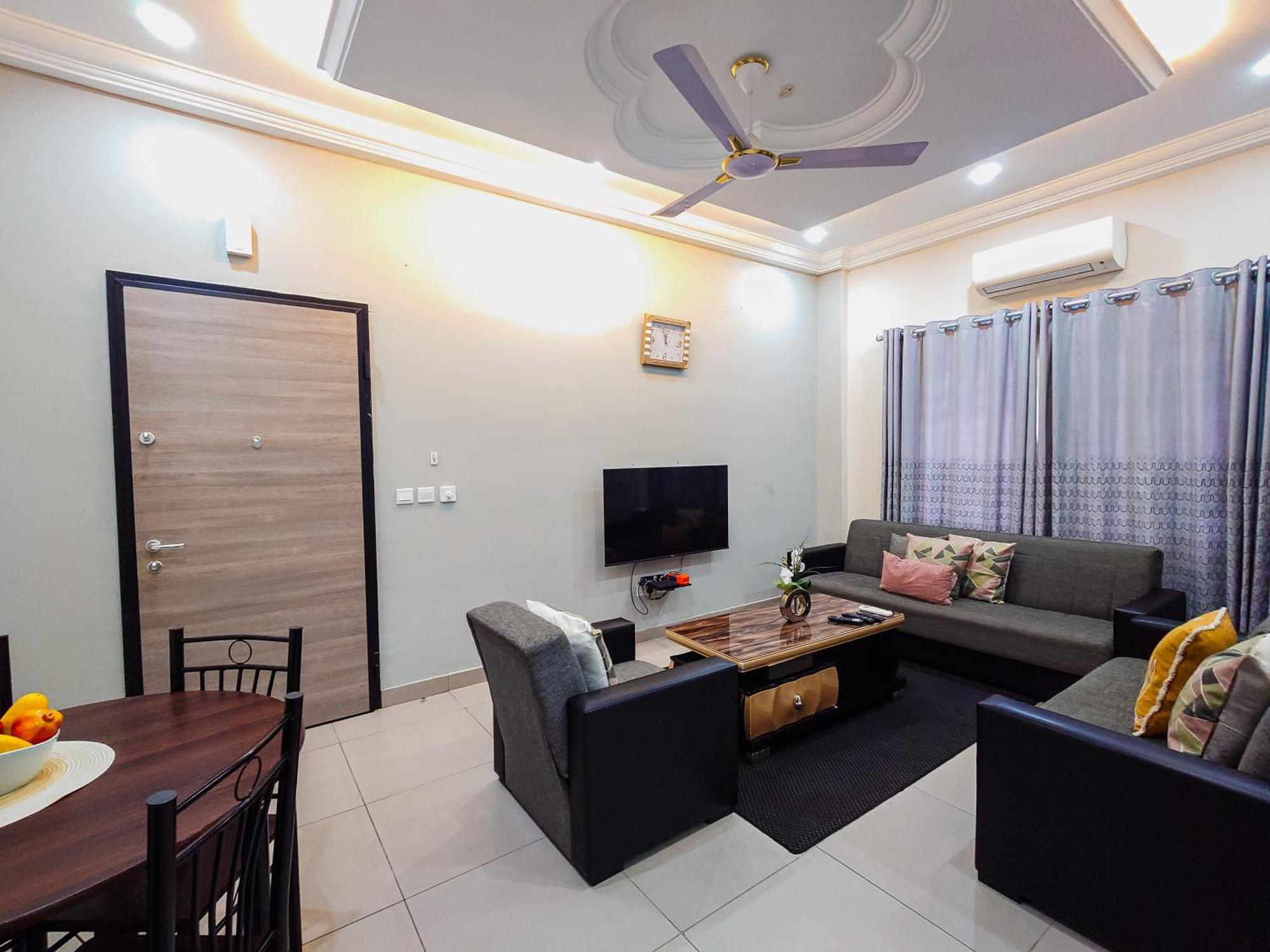 Queens View Apartment Accra Ngoại thất bức ảnh