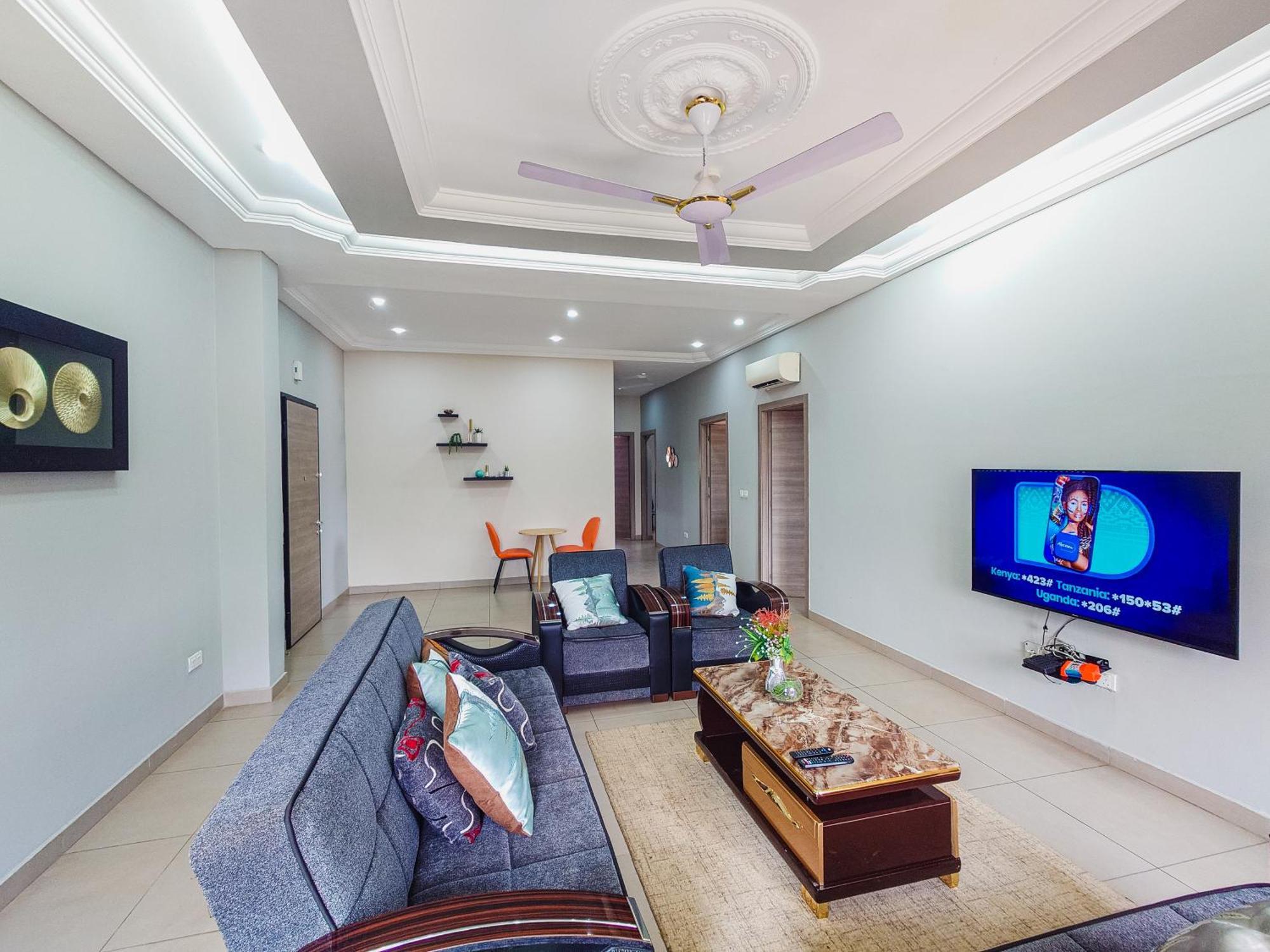Queens View Apartment Accra Ngoại thất bức ảnh