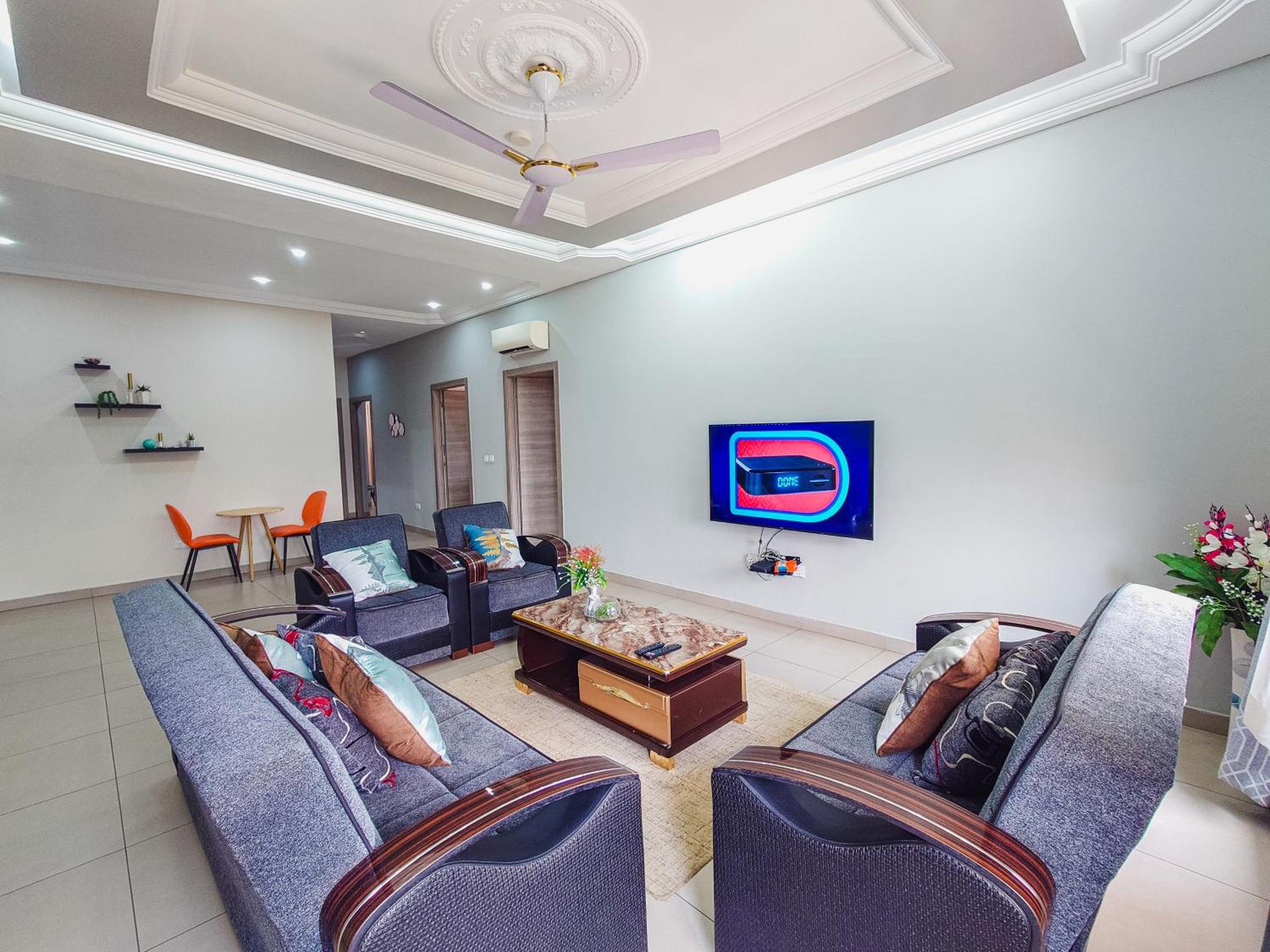 Queens View Apartment Accra Ngoại thất bức ảnh